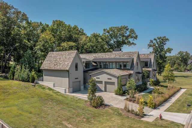 7116 Lanceleaf Dr, College Grove, TN 37046