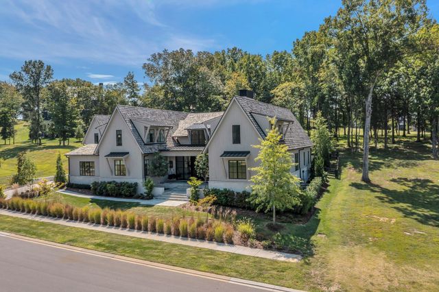 7116 Lanceleaf Dr, College Grove, TN 37046