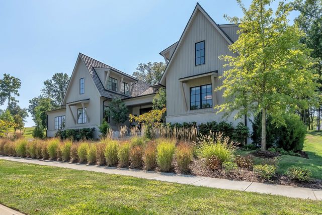 7116 Lanceleaf Dr, College Grove, TN 37046