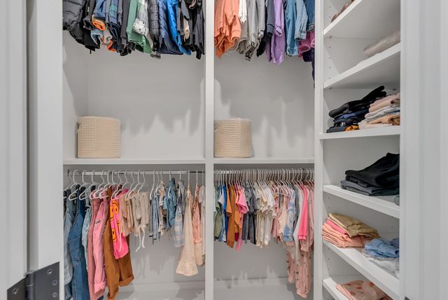 7116 Lanceleaf Dr, College Grove, TN 37046