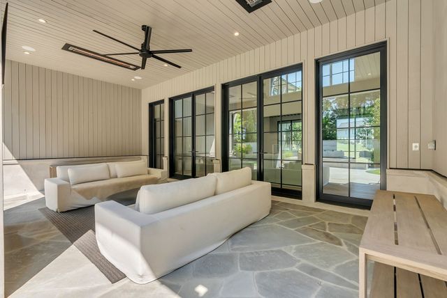 7116 Lanceleaf Dr, College Grove, TN 37046