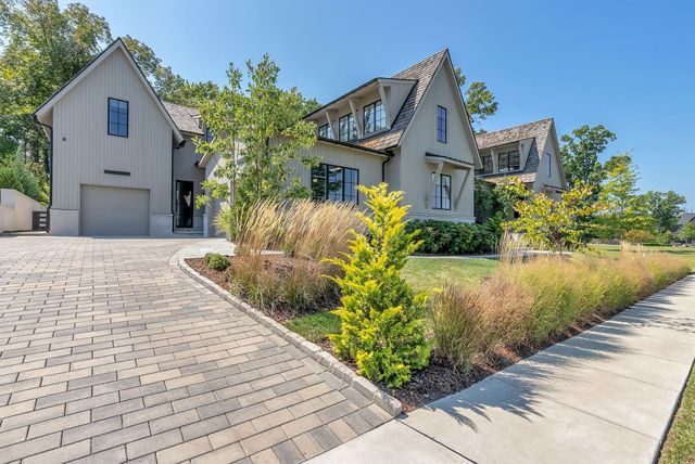 7116 Lanceleaf Dr, College Grove, TN 37046