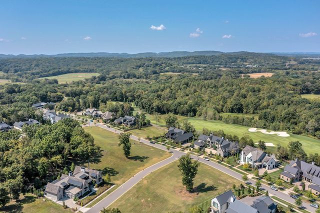 7116 Lanceleaf Dr, College Grove, TN 37046