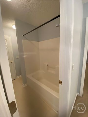 10 Crossing Drive, Richmond Hill, GA 31324