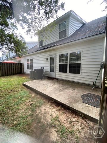10 Crossing Drive, Richmond Hill, GA 31324