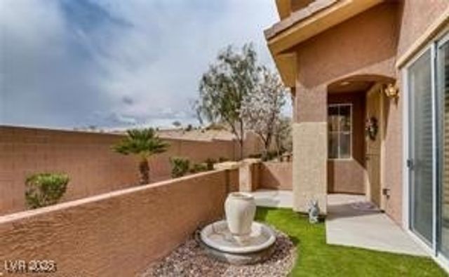 10221 Delray Beach Avenue 102, Las Vegas, NV 89129