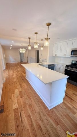 502 W Broad St, Westfield Town, NJ 07090