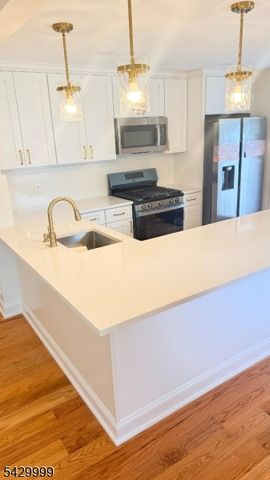 502 W Broad St, Westfield Town, NJ 07090