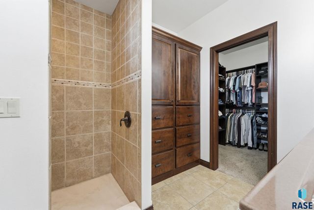 1400 S Hyde Park Ave Avenue, Sioux Falls, SD 57106