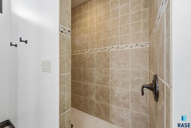 1400 S Hyde Park Ave Avenue, Sioux Falls, SD 57106