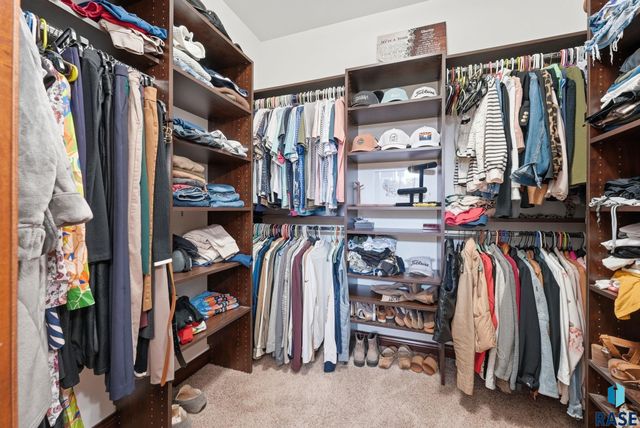 1400 S Hyde Park Ave Avenue, Sioux Falls, SD 57106