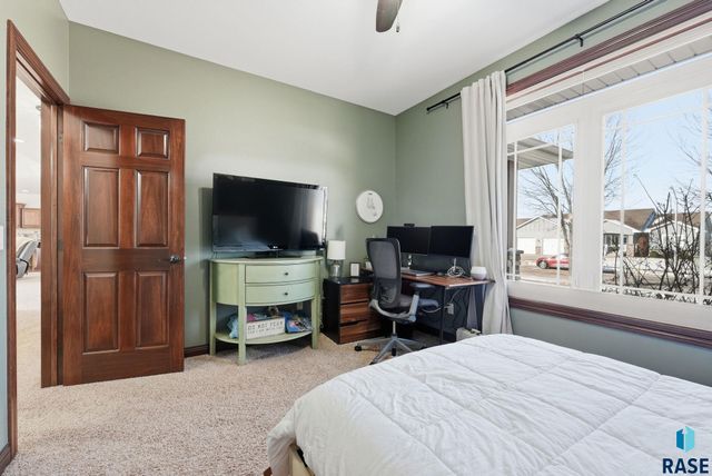 1400 S Hyde Park Ave Avenue, Sioux Falls, SD 57106