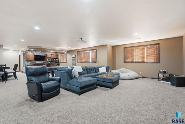 1400 S Hyde Park Ave Avenue, Sioux Falls, SD 57106