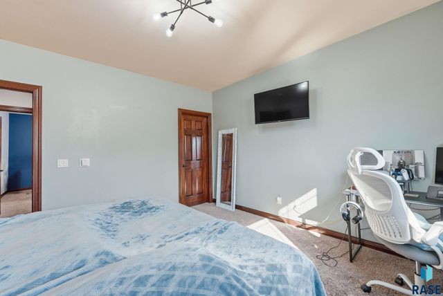 1400 S Hyde Park Ave Avenue, Sioux Falls, SD 57106