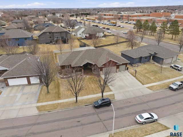 1400 S Hyde Park Ave Avenue, Sioux Falls, SD 57106