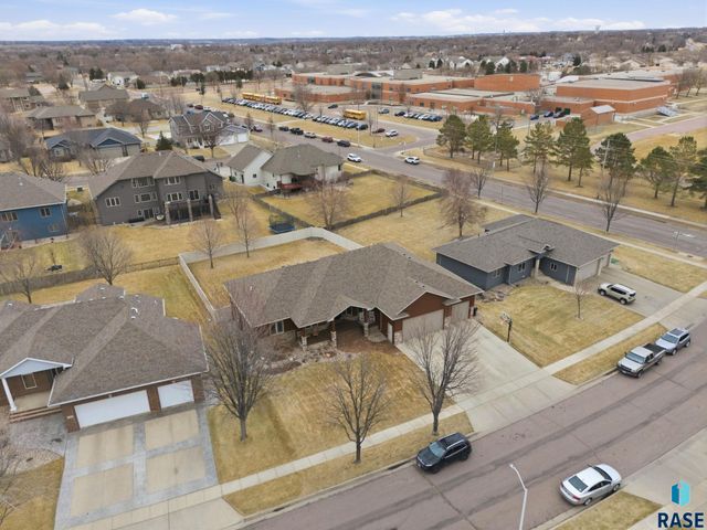 1400 S Hyde Park Ave Avenue, Sioux Falls, SD 57106