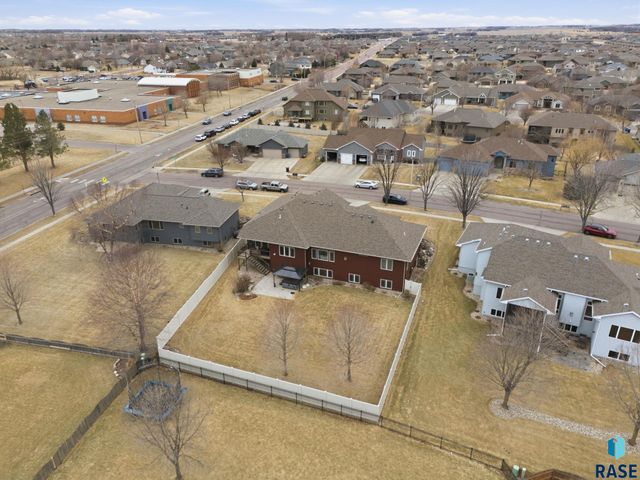 1400 S Hyde Park Ave Avenue, Sioux Falls, SD 57106