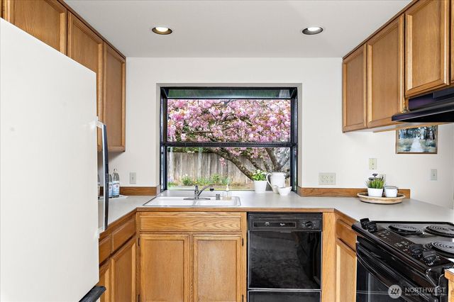 3910 Maple Road, Lynnwood, WA 98037