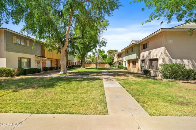 8420 E MONTEBELLO Avenue, Scottsdale, AZ 85250