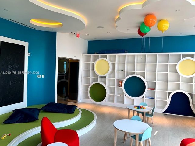 851 NE 1st Ave 2700, Miami, FL 33132