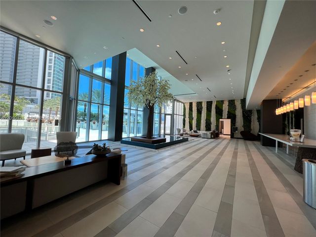 851 NE 1st Ave 2700, Miami, FL 33132