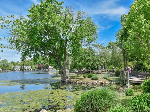 74 Prospect Street 1N, Huntington, NY 11743