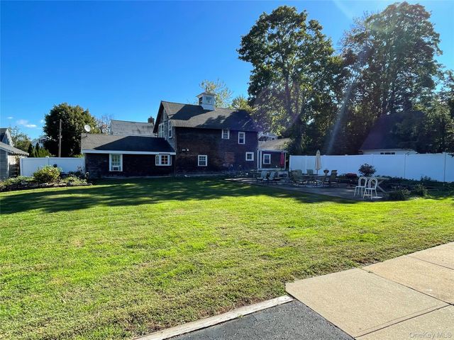 74 Prospect Street 1N, Huntington, NY 11743