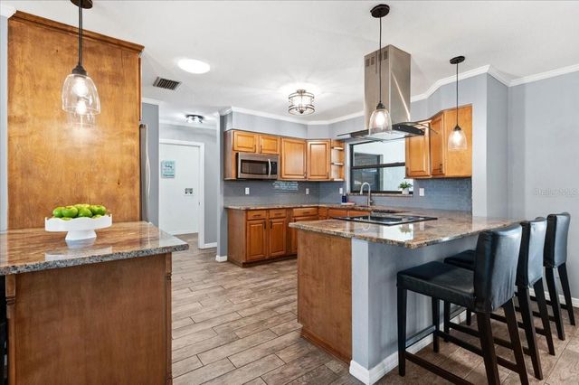 3911 24TH AVENUE W, Bradenton, FL 34205