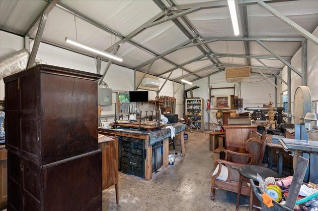 3911 24TH AVENUE W, Bradenton, FL 34205