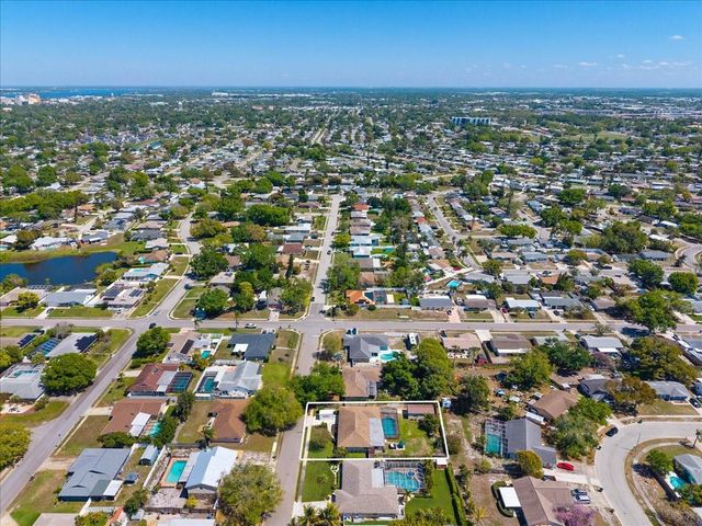 3911 24TH AVENUE W, Bradenton, FL 34205