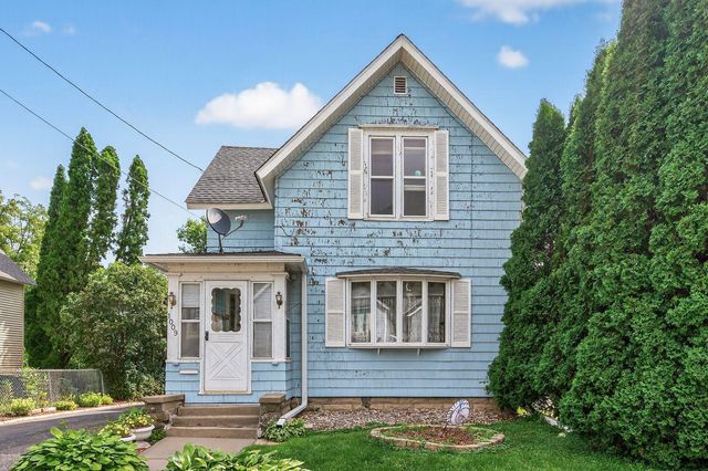 1009 3rd Street S, Stillwater, MN 55082