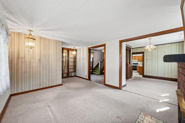 1009 3rd Street S, Stillwater, MN 55082