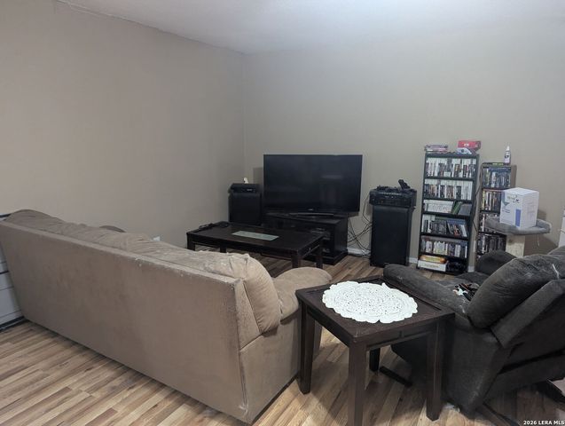 7655 Tarrasa, San Antonio, TX 78239