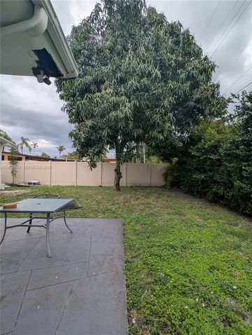 1900 NE 186th Dr, North Miami Beach, FL 33179