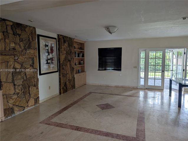 1900 NE 186th Dr, North Miami Beach, FL 33179