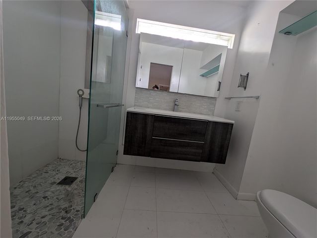 1900 NE 186th Dr, North Miami Beach, FL 33179