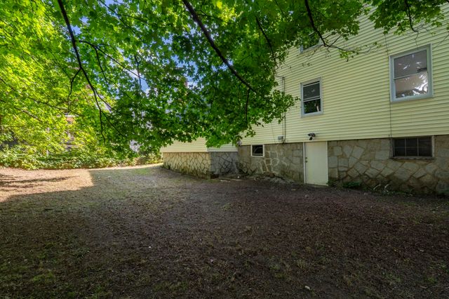 857 Union Street, Manchester, NH 03104