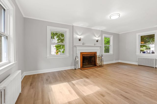 857 Union Street, Manchester, NH 03104