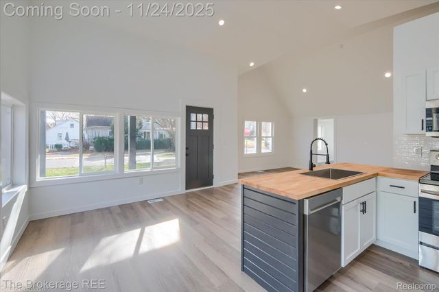 1684 Liberty Street, Lapeer, MI 48446