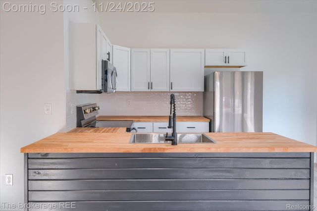 1684 Liberty Street, Lapeer, MI 48446