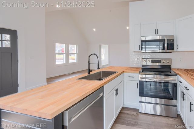 1684 Liberty Street, Lapeer, MI 48446