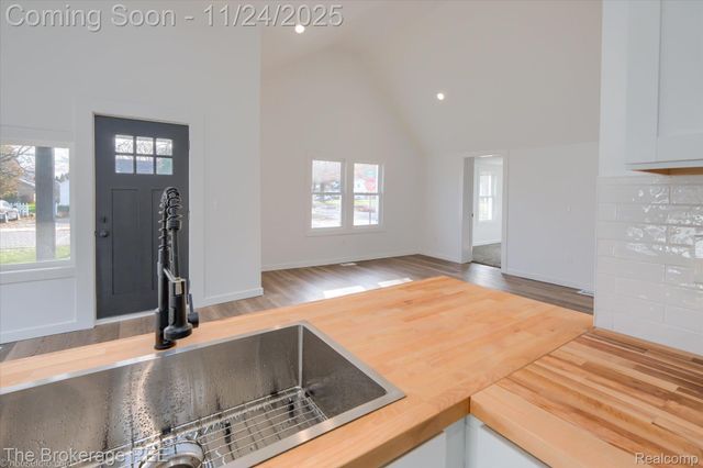 1684 Liberty Street, Lapeer, MI 48446