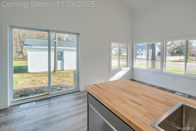 1684 Liberty Street, Lapeer, MI 48446