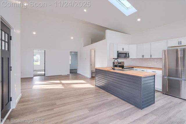 1684 Liberty Street, Lapeer, MI 48446