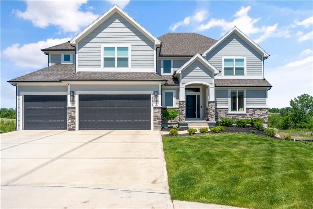 14616 Aspen Circle, Basehor, KS 66007
