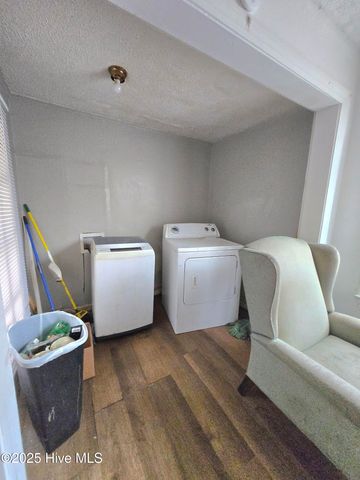 2131 N Village Drive, Greenville, NC 27834