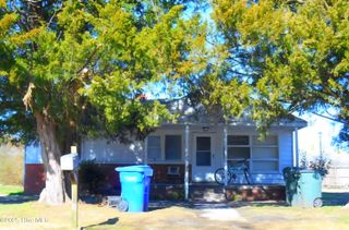 2131 N Village Drive, Greenville, NC 27834