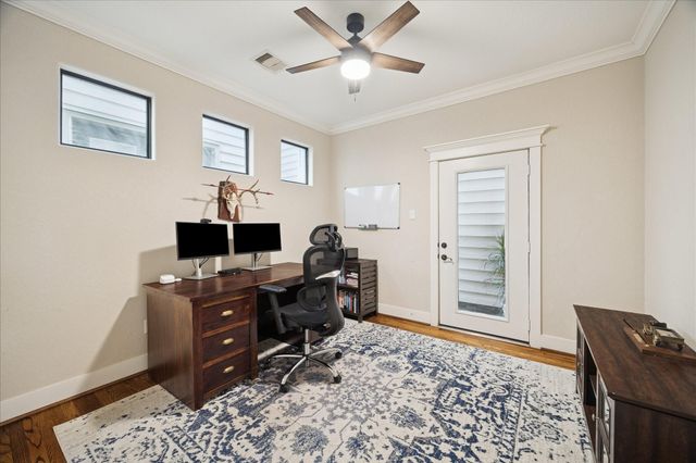 934 W 22nd Street B, Houston, TX 77008