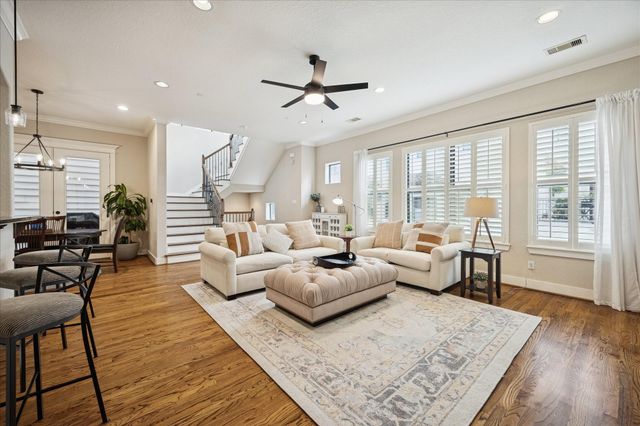 934 W 22nd Street B, Houston, TX 77008