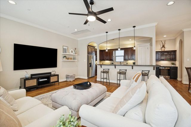 934 W 22nd Street B, Houston, TX 77008